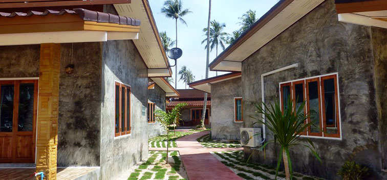 Coconut Garden Deluxe Bungalows in beautiful gardens